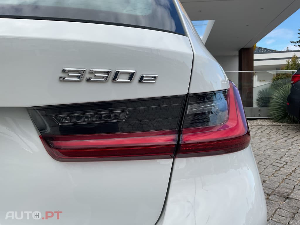BMW 330 e Pack M Auto