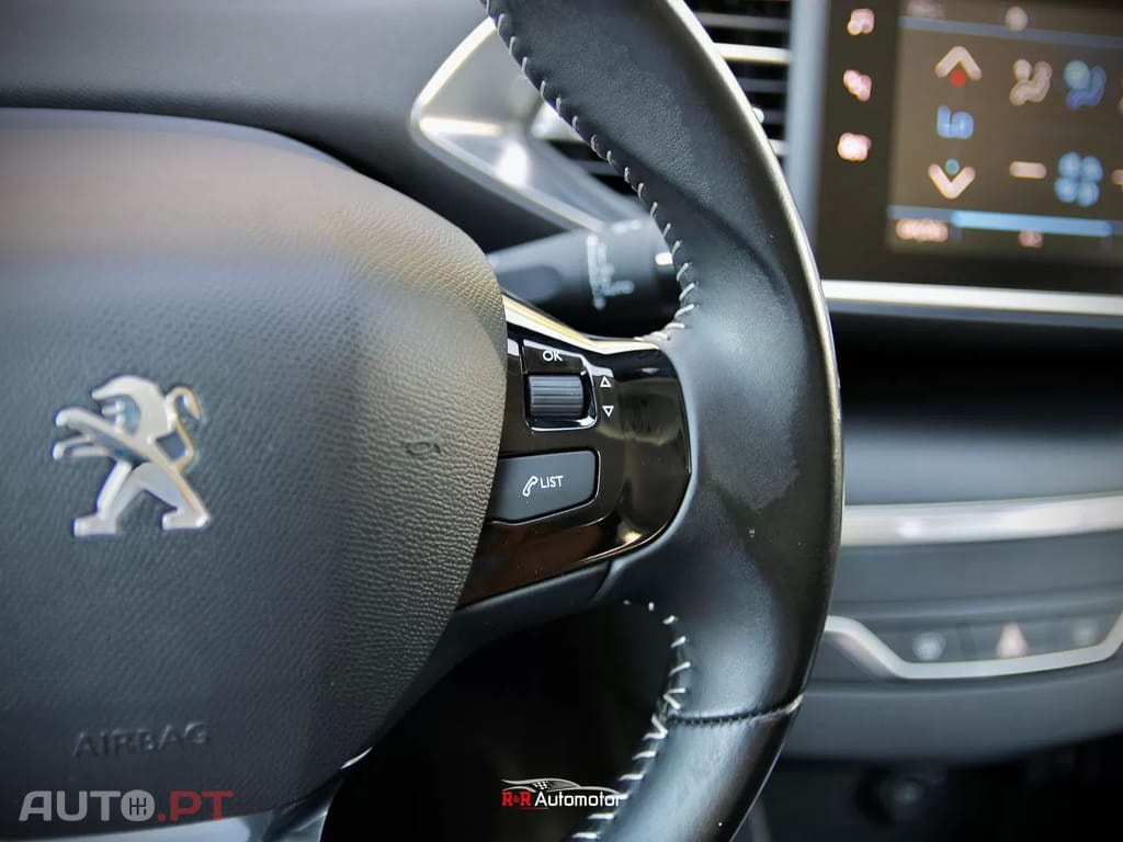 Peugeot 308 1.2 PureTech Business Line