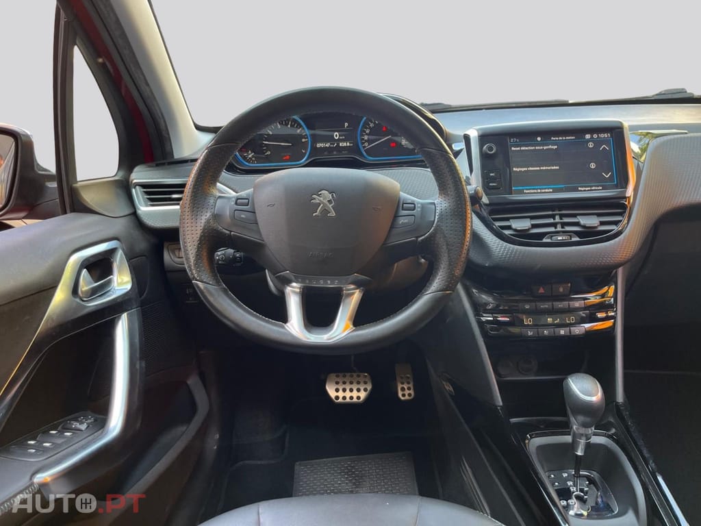 Peugeot 2008  1.2 PureTech Crossway