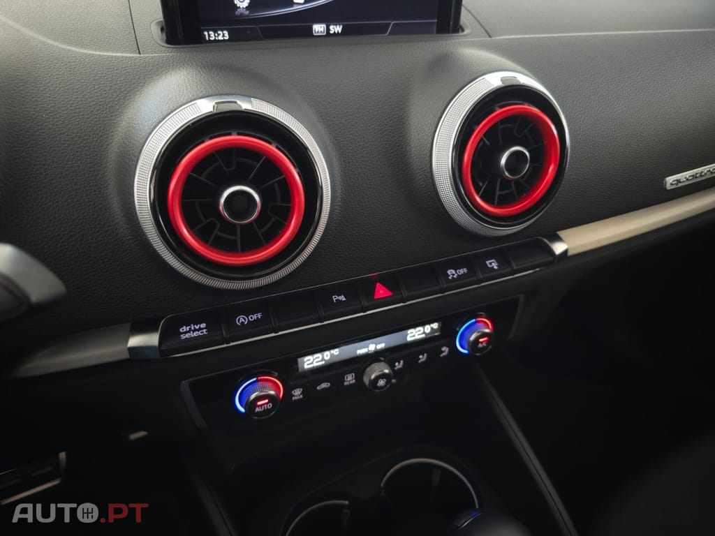 Audi S3 TFSI quattro S tronic