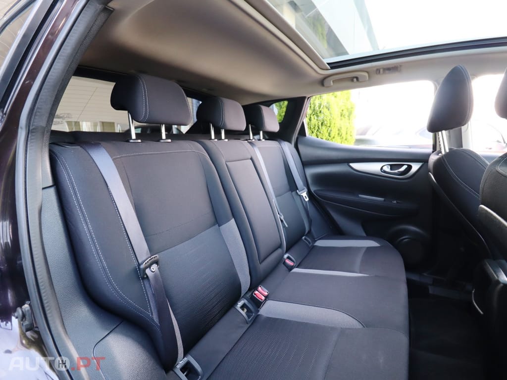 Nissan Qashqai 1.5 dCi N-Connecta 18 RS