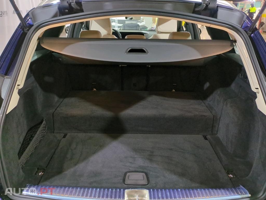 Mercedes-Benz E 300 de Avantgarde