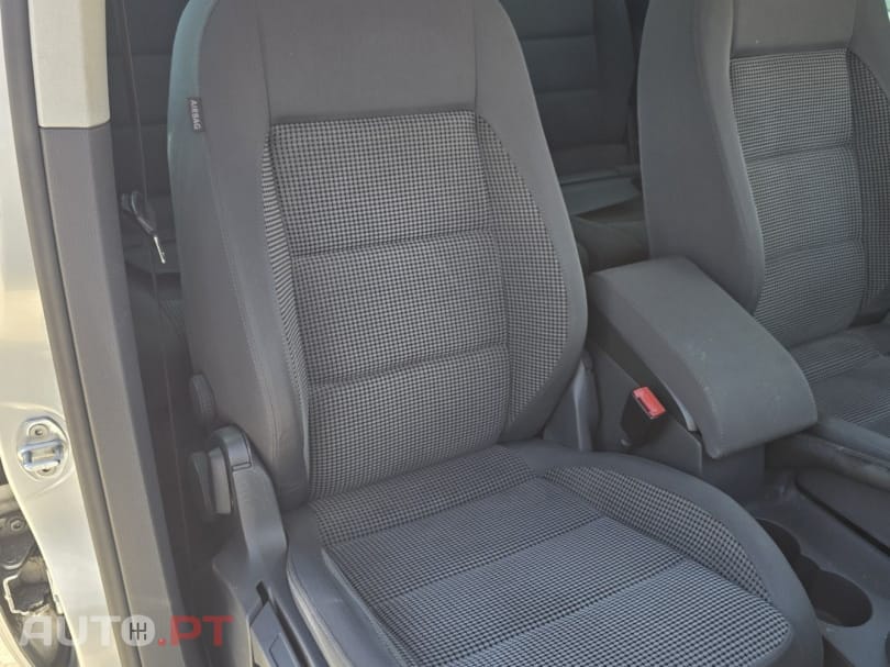 Volkswagen Touran 2.0 TDI Blue.Highline 7L