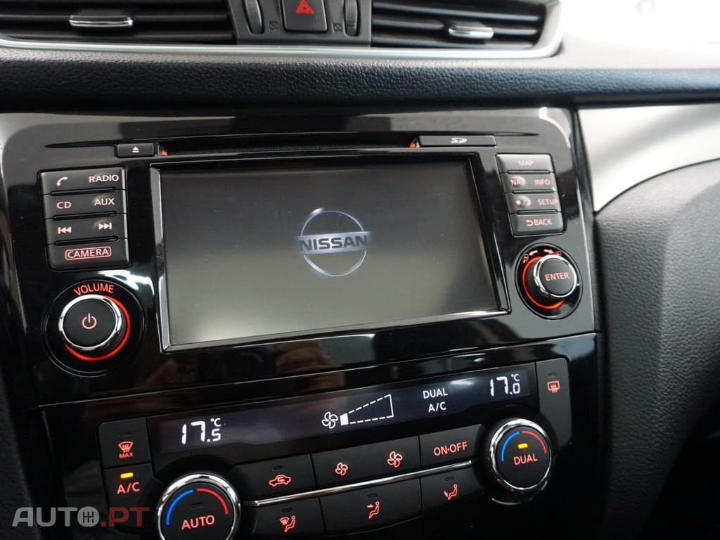 Nissan Qashqai 1.2 DIG-T N-Connecta 18