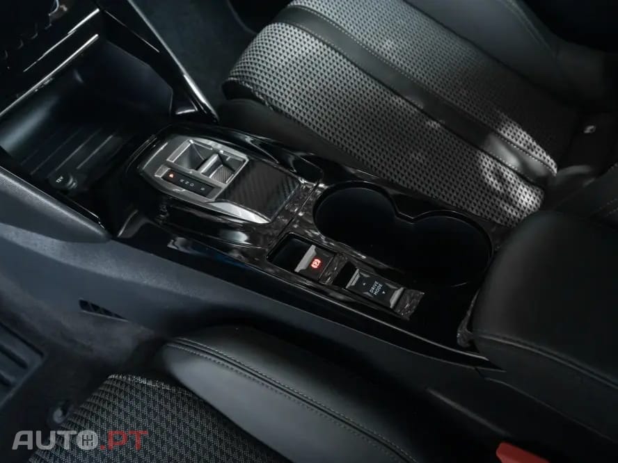 Peugeot E-2008 50 kWh GT
