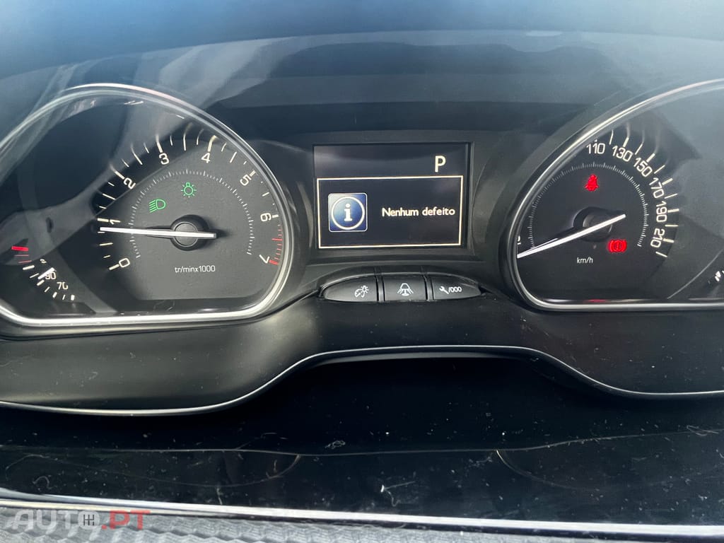 Peugeot 2008 1.2 PureTech Crossway EAT6