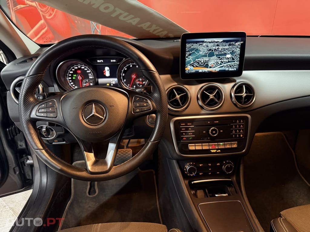 Mercedes-Benz GLA 180 Urban Aut.