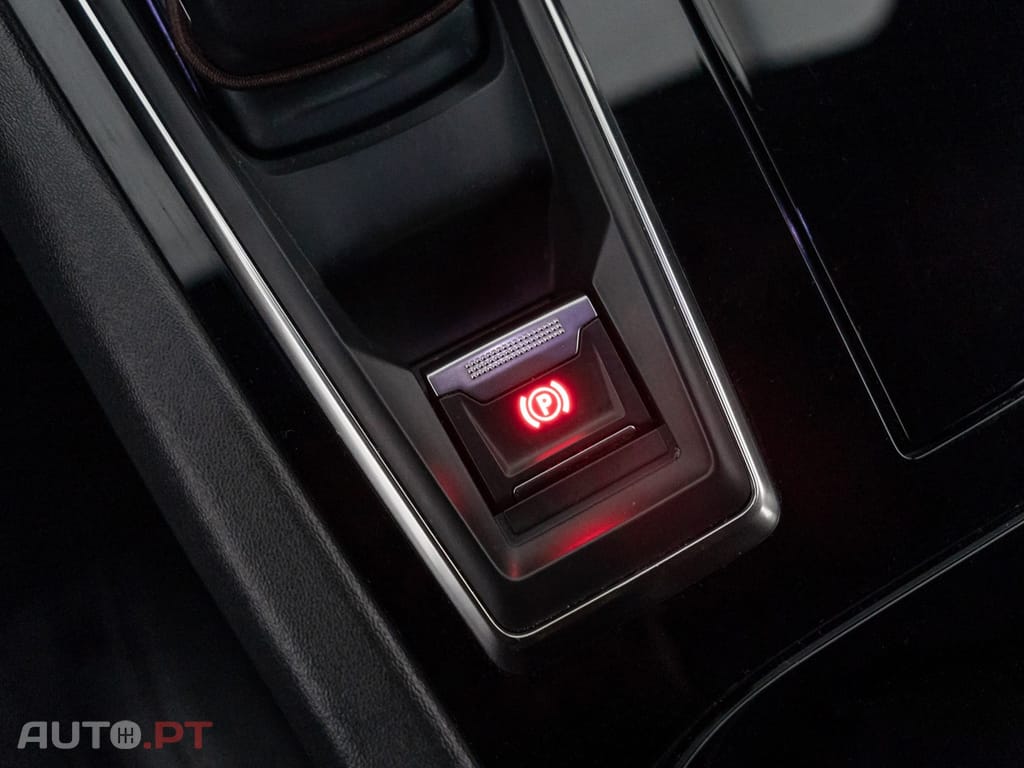 Peugeot 508 SW 1.6 Hybrid Allure e-EAT8 — fotografia 25