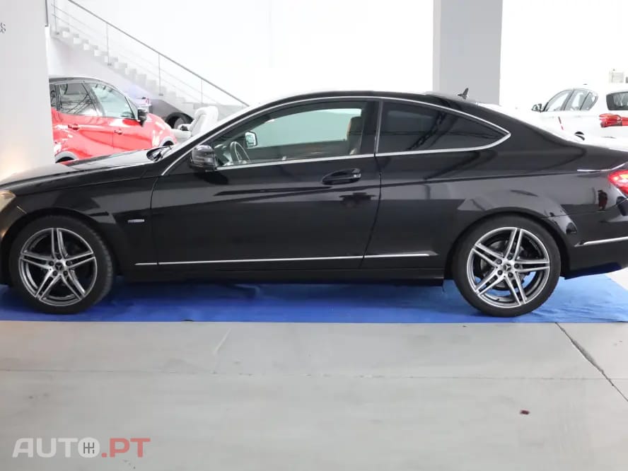 Mercedes-Benz C 220 CDI DPF (BlueEFFICIENCY)