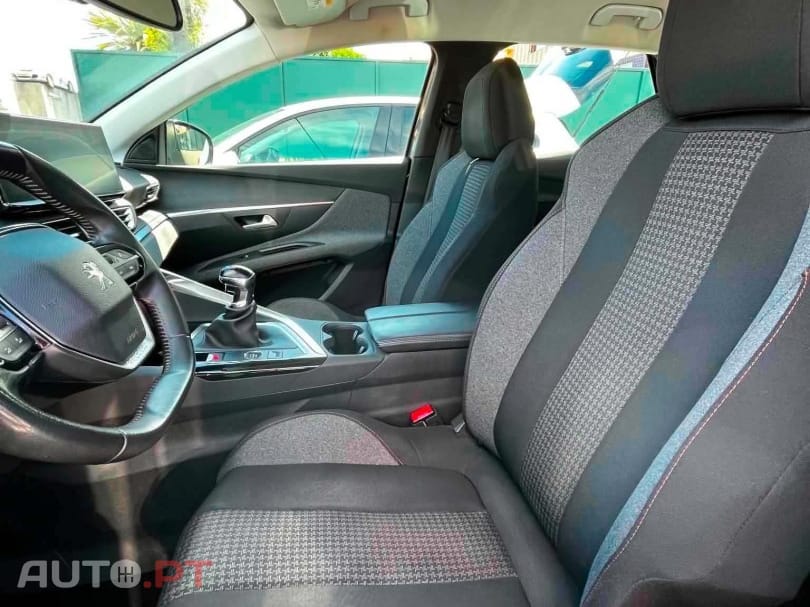 Peugeot 3008 1.5 BlueHDi Allure Pack