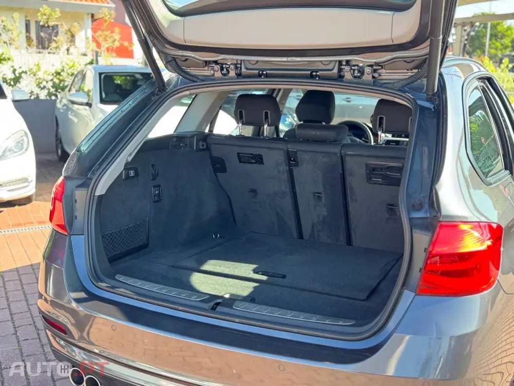 BMW 320 d xDrive Auto