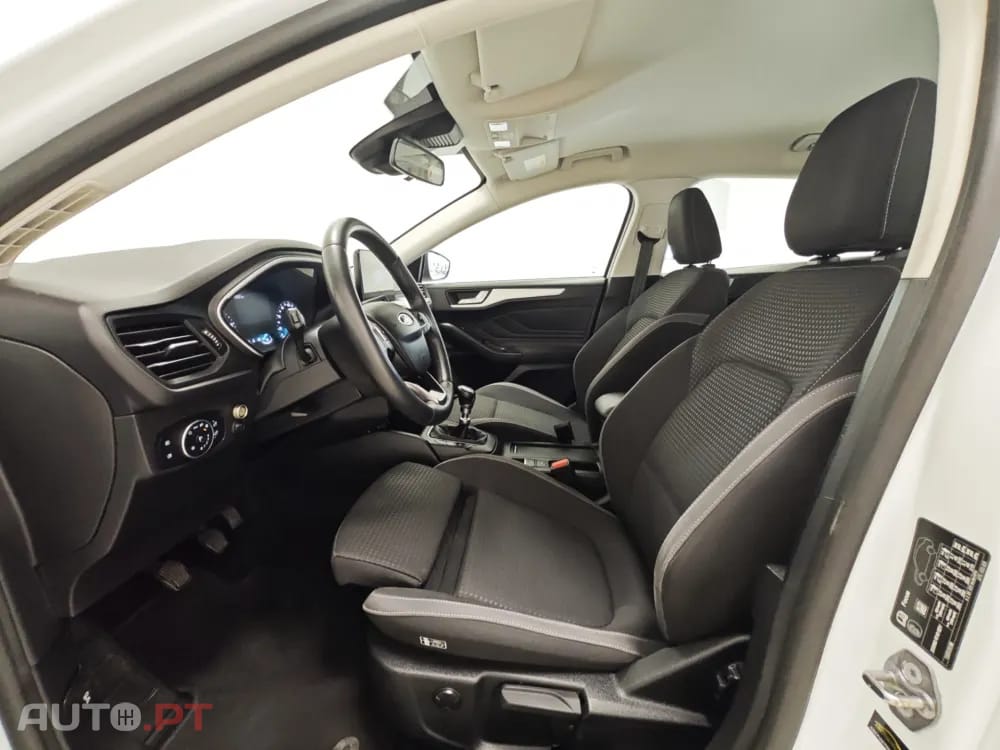 Ford Focus SW 1.0 EcoBoost MHEV Connected