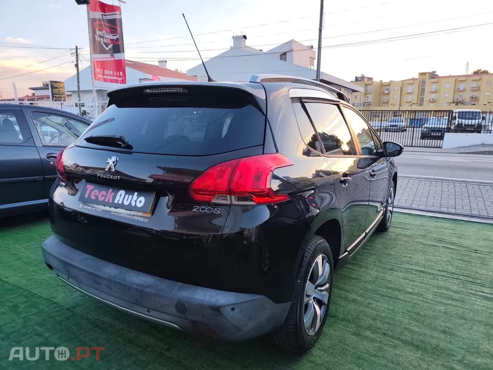 Peugeot 2008 1.2 PureTech Style