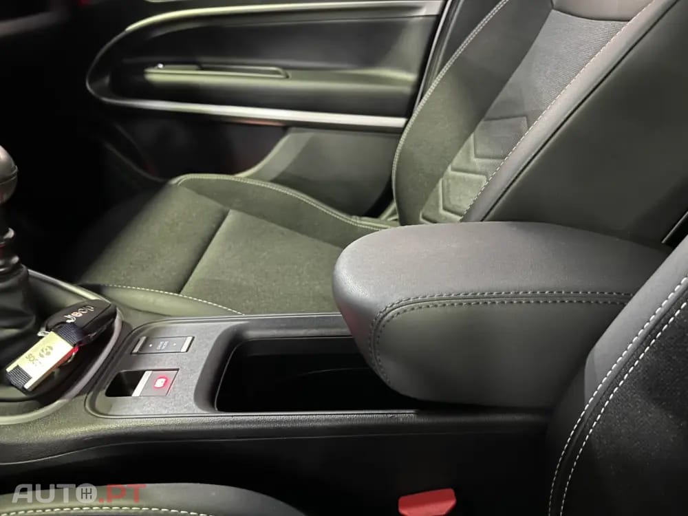 Jeep Avenger 1.2 GSE T3 Summit