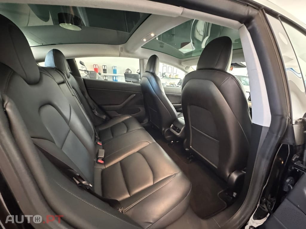 Tesla Model 3 Long-Range Dual Motor AWD