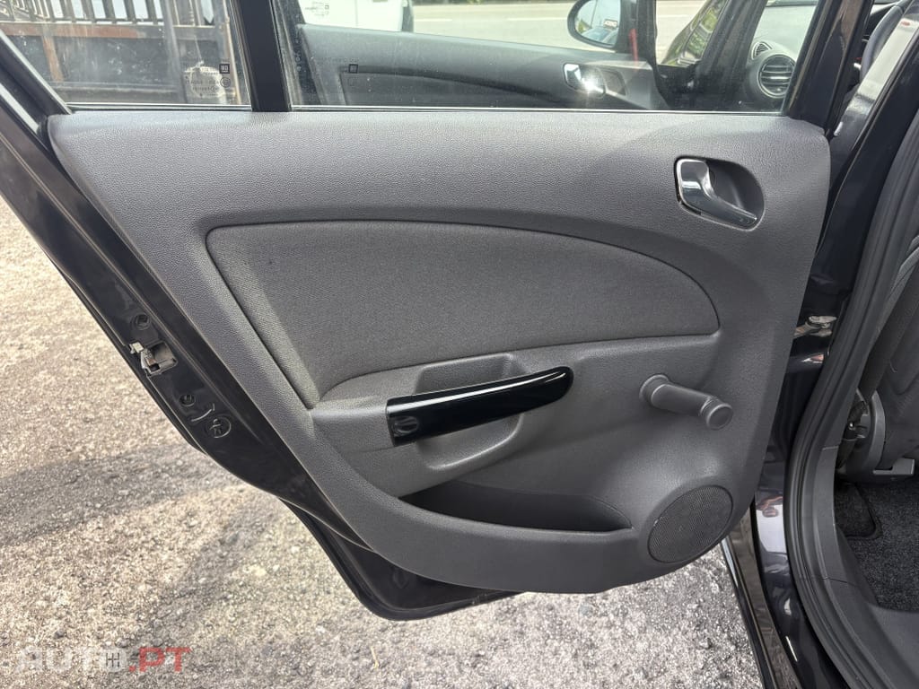 Opel Corsa 1.2 Enjoy