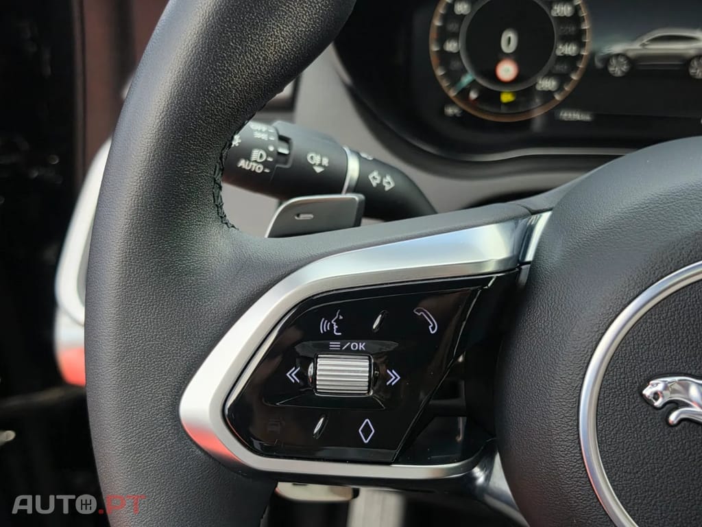 Jaguar E-Pace 1.5 P300e R-Dynamic S AWD Aut.