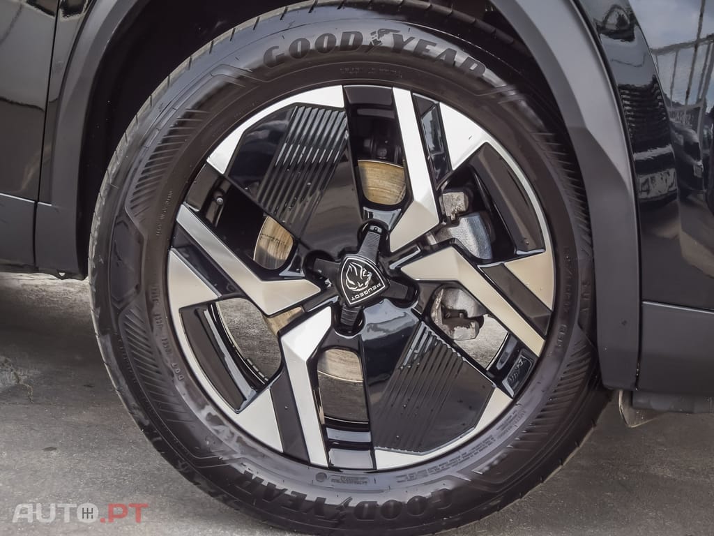 Peugeot 2008 1.2 PureTech Allure EAT8