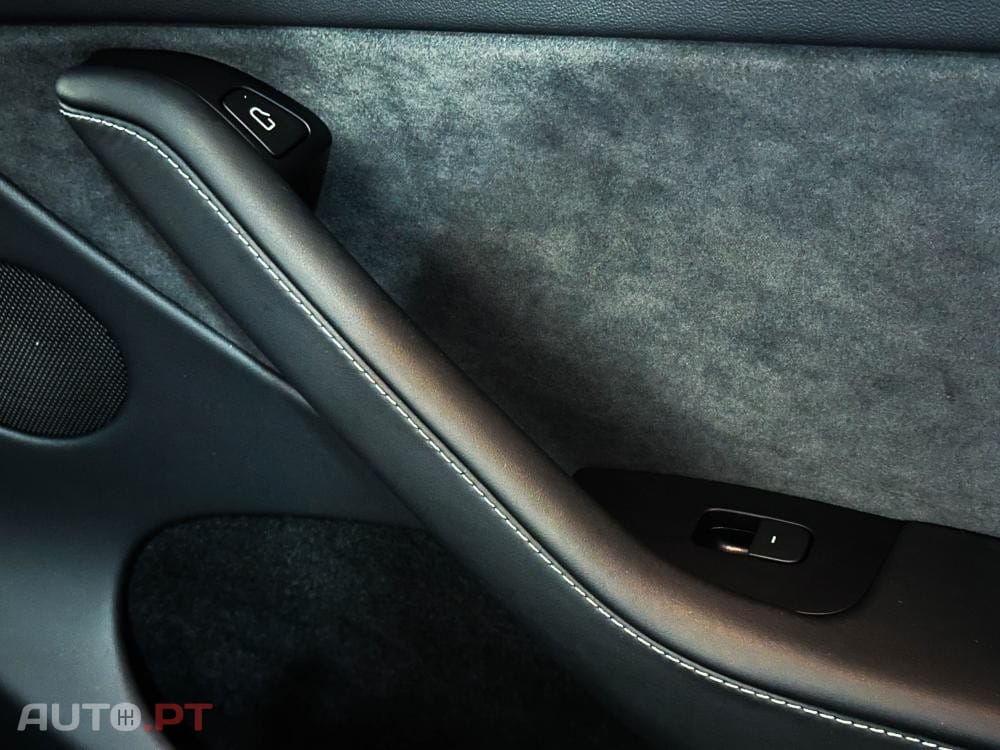 Tesla Model Y Performance Dual Motor AWD