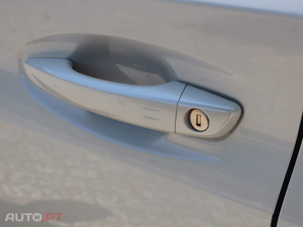 Peugeot E-208 50 kWh GT Line