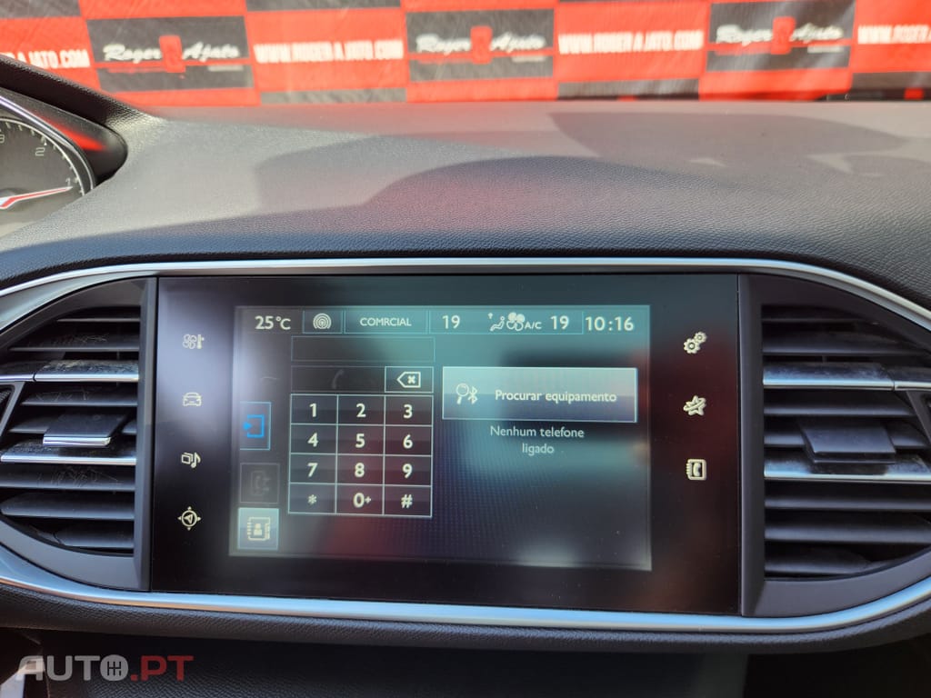 Peugeot 308 1.6 BlueHDi Style J17