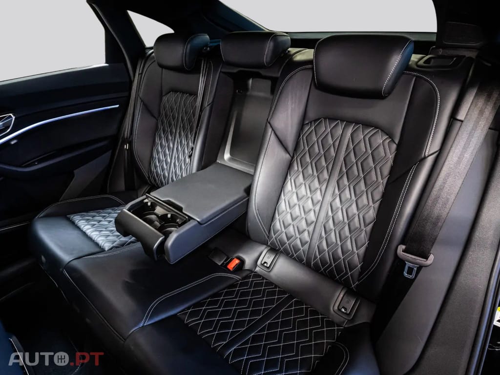 Audi E-Tron I.V.A DEDUTIVEL S BLACK