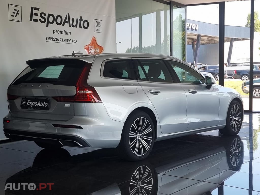 Volvo V60 2.0 T6 AWD TE Inscription Expression — fotografia 3
