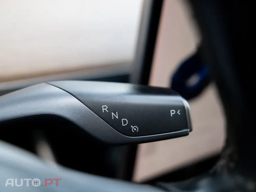 Tesla Model 3 Standard Range Plus RWD