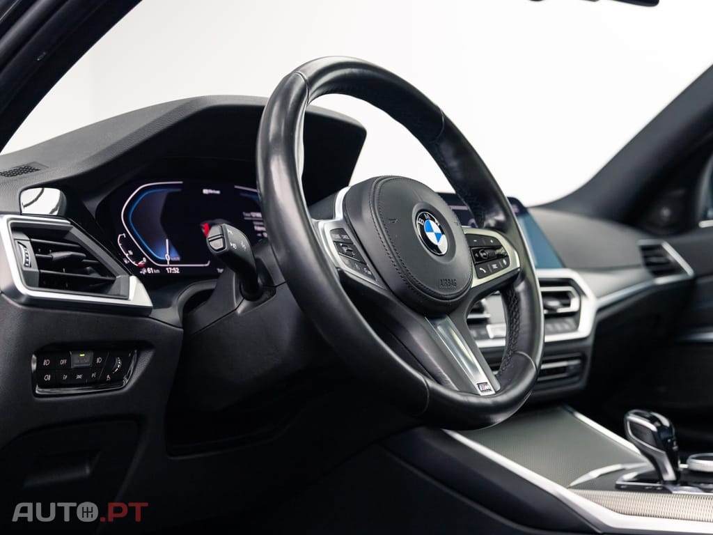 BMW 330 e iPerformance Pack M