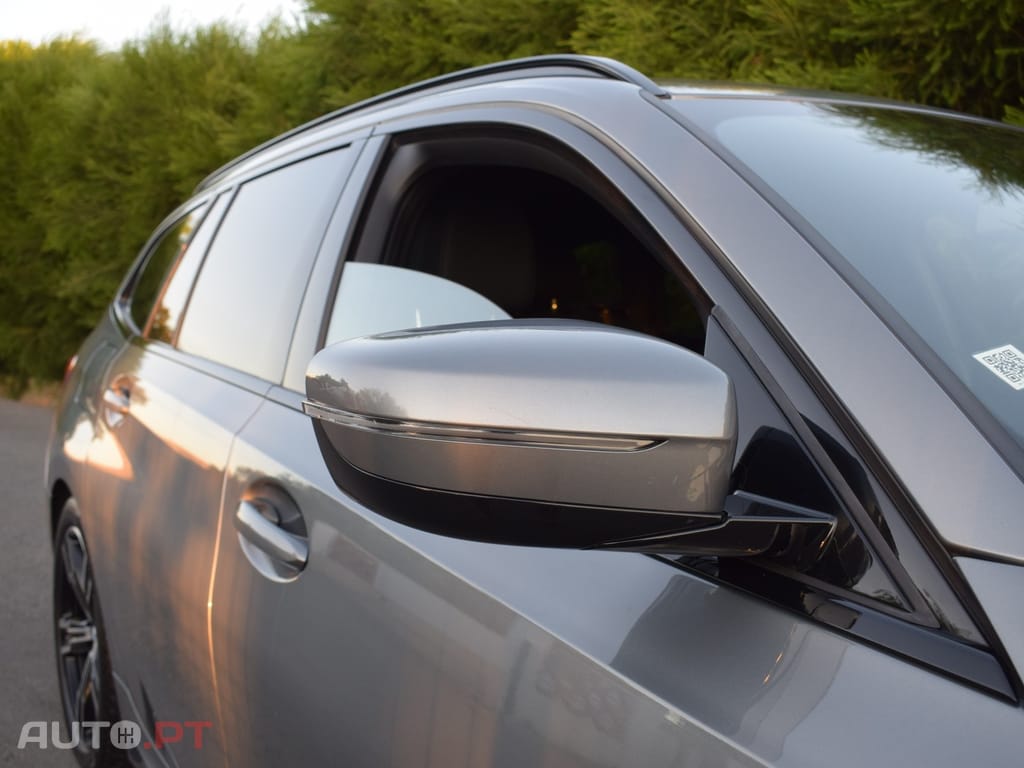 BMW 320 d Touring Pack Desportivo M Auto