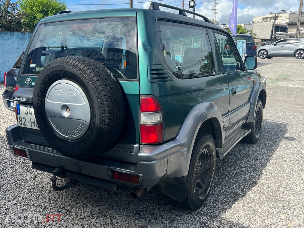 Toyota Land Cruiser 3.0 TD Pack 1