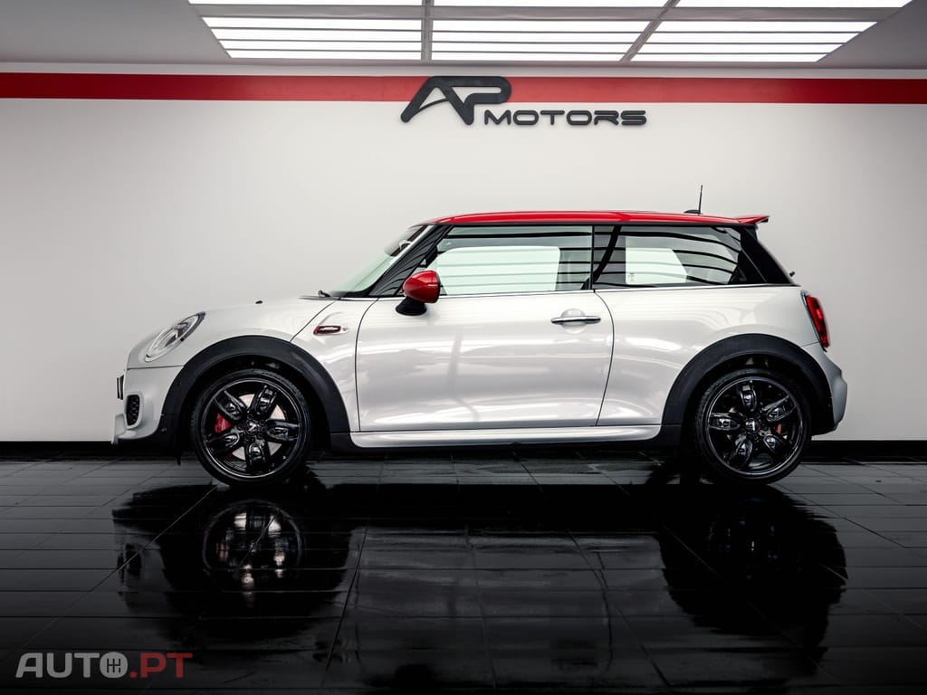 MINI Cooper John Cooper Works