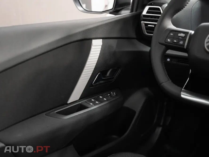 Citroen C4 1.2 Hybrid Plus e-DSC6