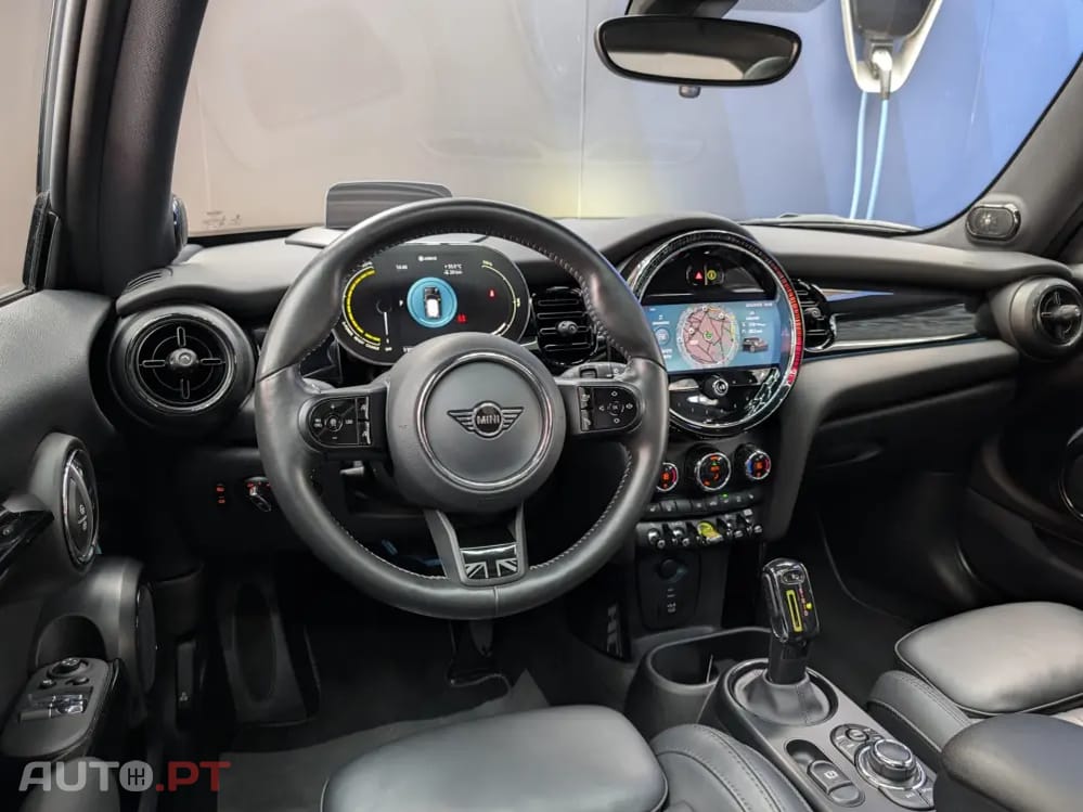 MINI Cooper Cooper SE Yours