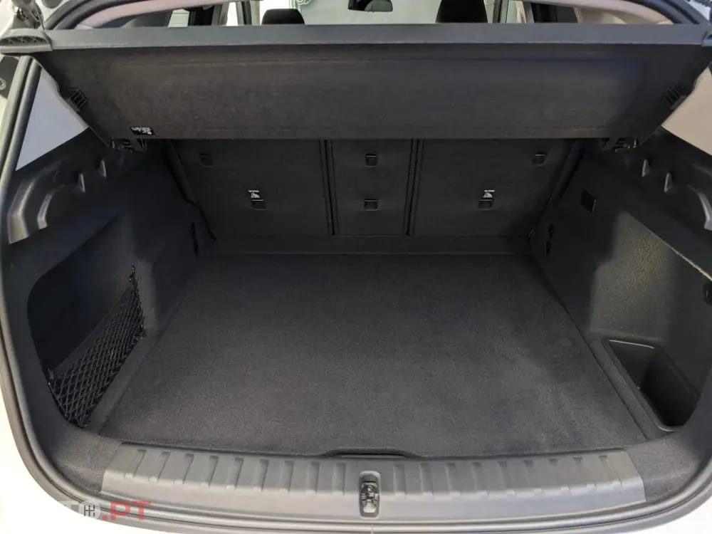 BMW X1 xDrive25e xLine — fotografia 31