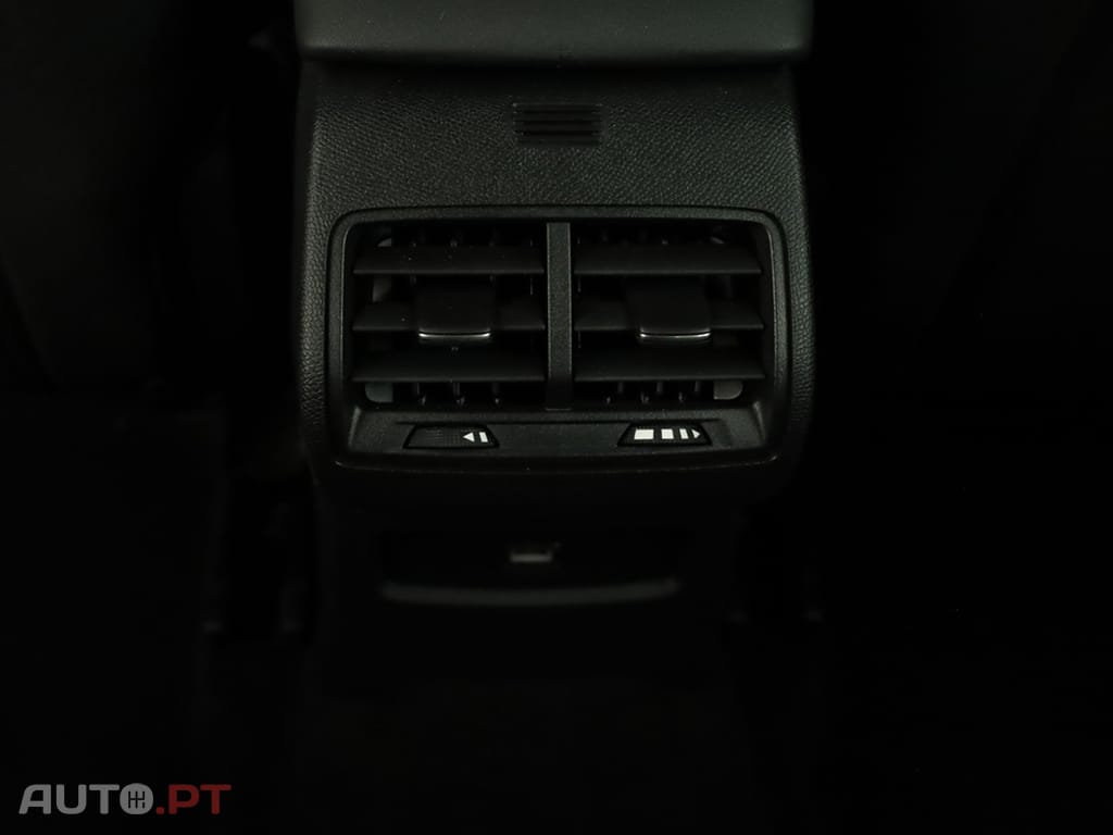 Citroen C4 C4 1.2 PureTech Plus EAT8