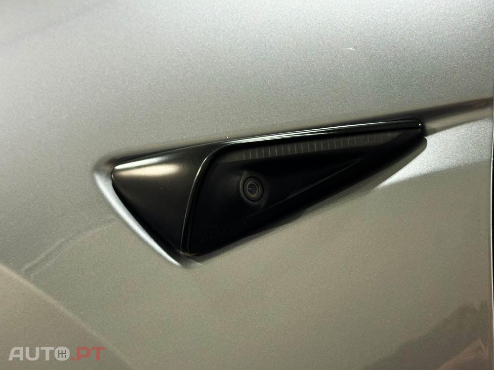 Tesla Model Y Performance Dual Motor AWD