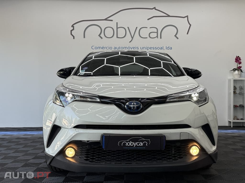 Toyota C-HR 1.8 Hybrid Square Collection