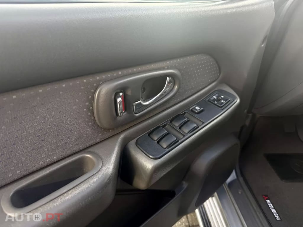 Mitsubishi L200 2.5 TD CD Strakar AC+ABS