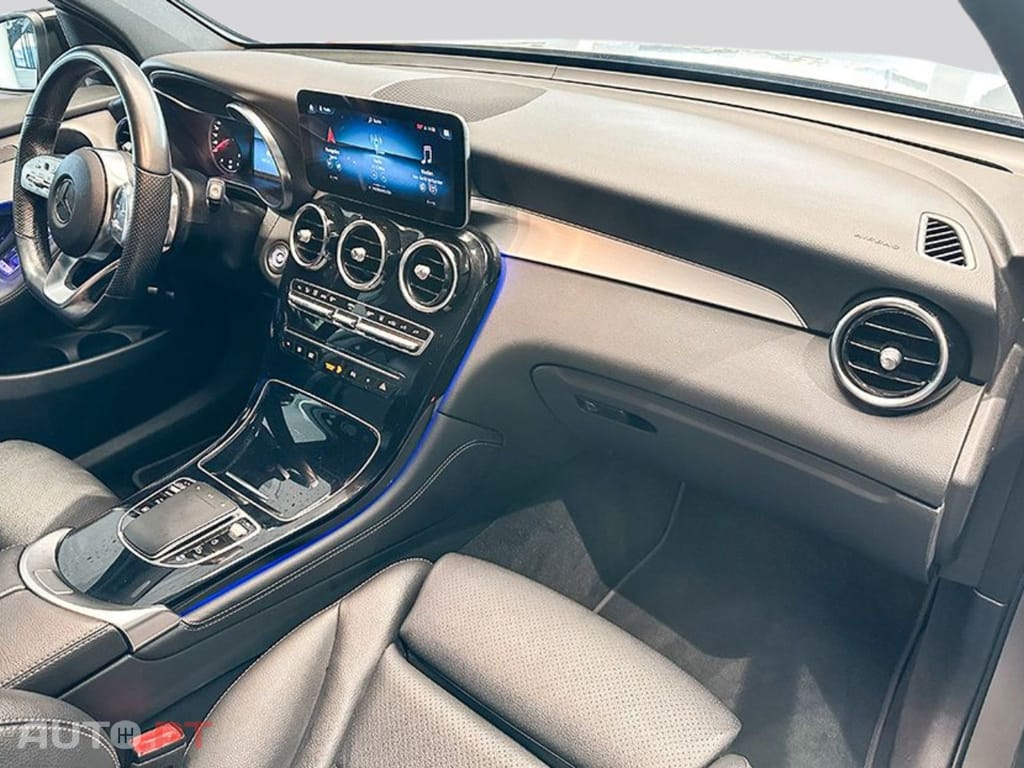 Mercedes-Benz GLC 300 I.V.A DEDUTIVEL e 4M AMG 