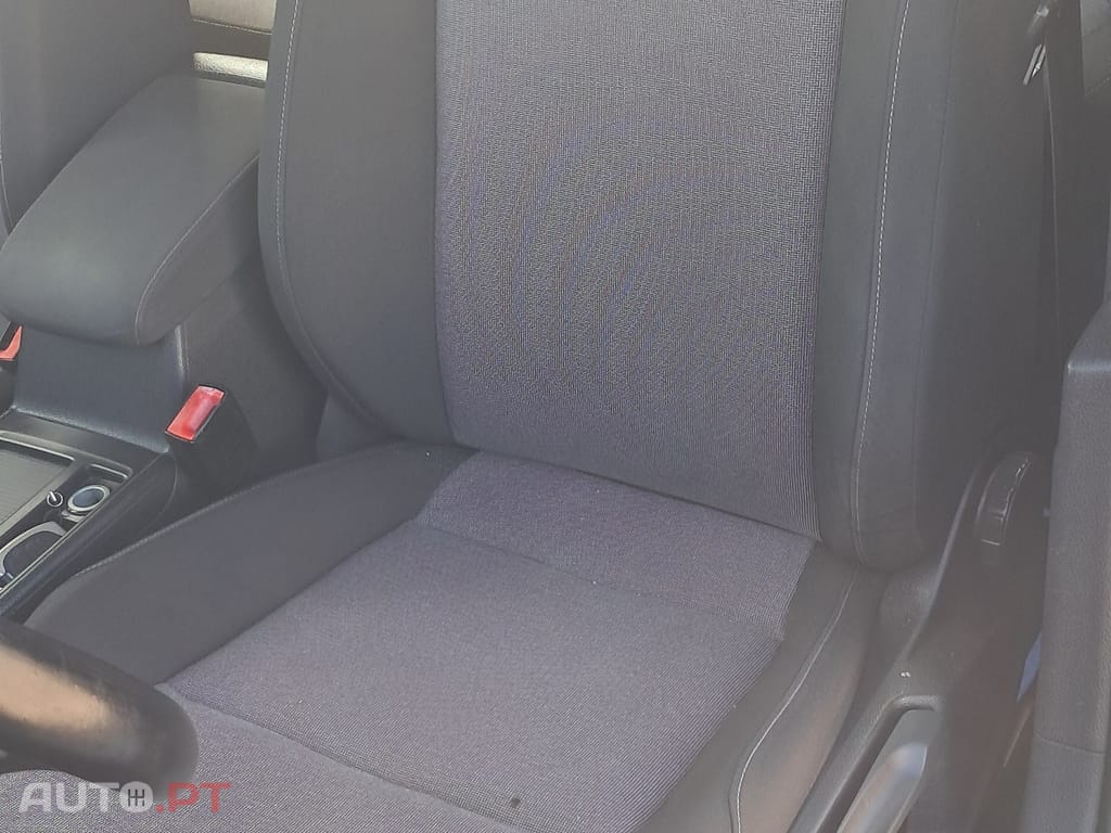 Volkswagen Golf 1.6 tdi confortline 110cv