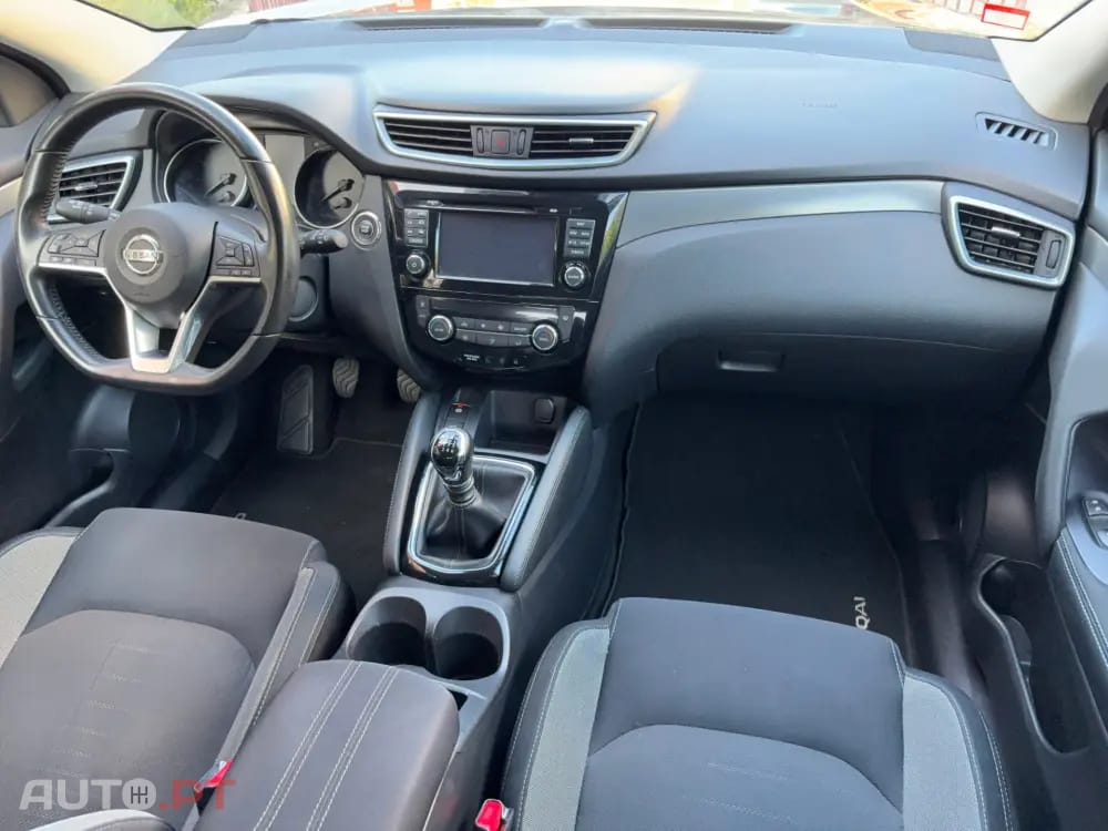 Nissan Qashqai 1.2 DIG-T N-Connecta 18