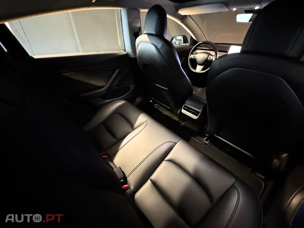 Tesla Model 3 Standard Range Plus RWD