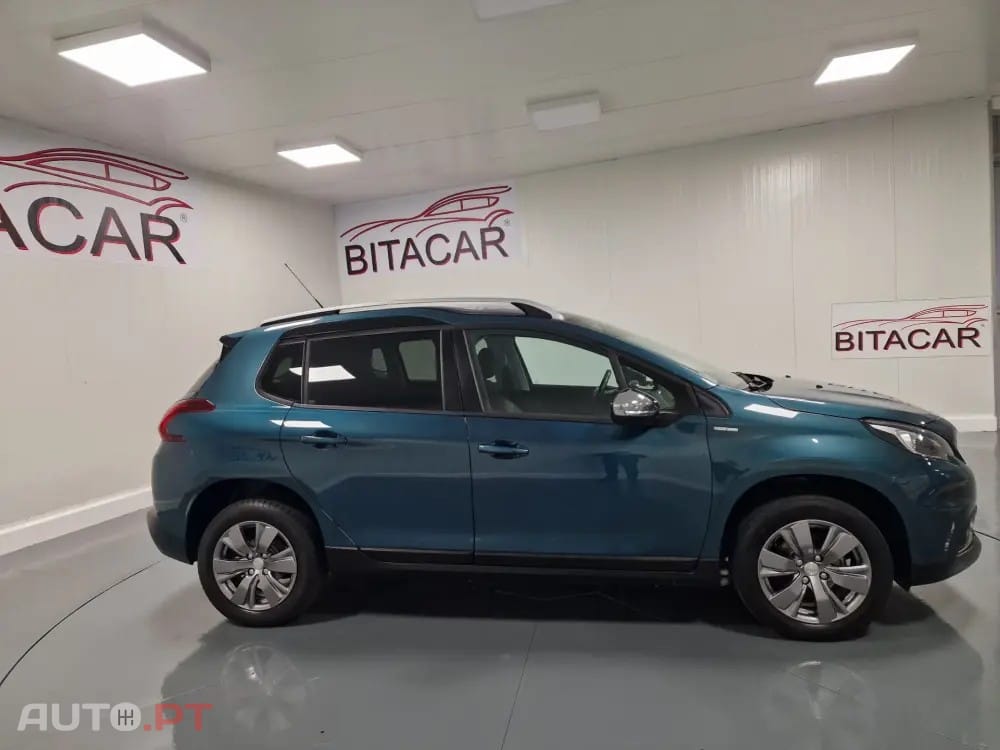 Peugeot 2008 1.2 PureTech Style
