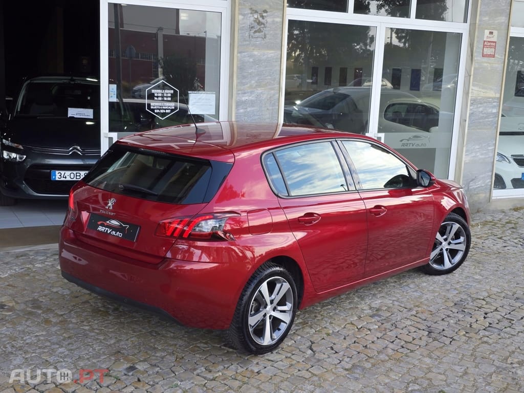 Peugeot 308 1.2 PureTech Active J17
