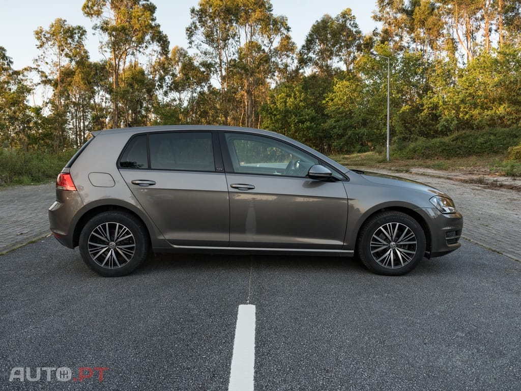 Volkswagen Golf 1.6 TDi BlueMotion Confortline