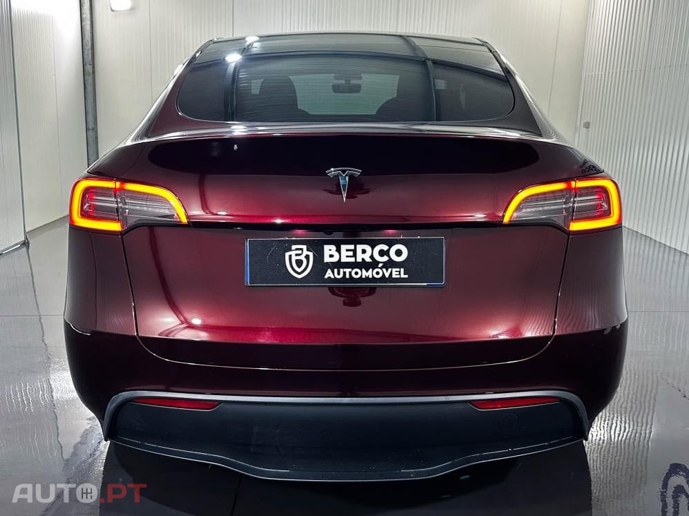 Tesla Model Y Long Range RWD