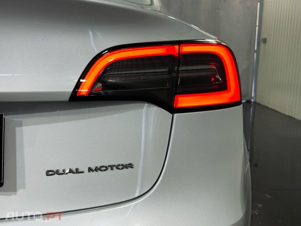 Tesla Model 3 Long Range AWD Dual Motor