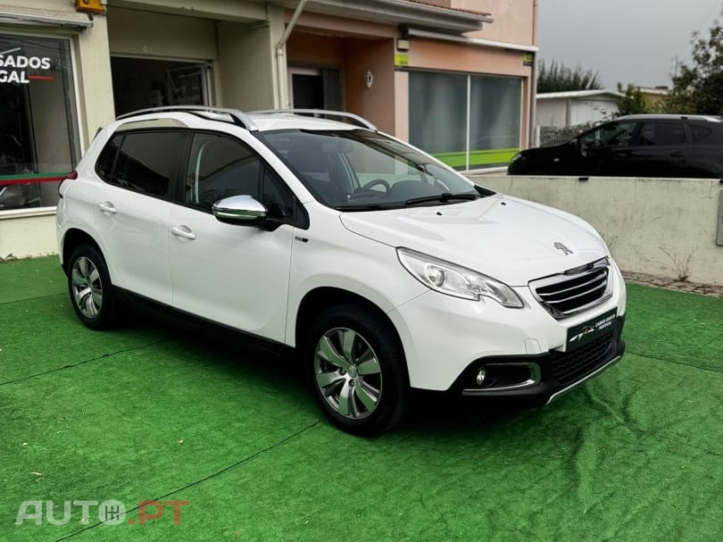 Peugeot 2008 1.2 PureTech Style