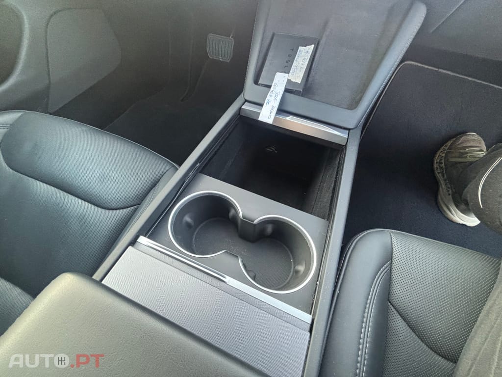 Tesla Model 3 Standard Range Plus RWD